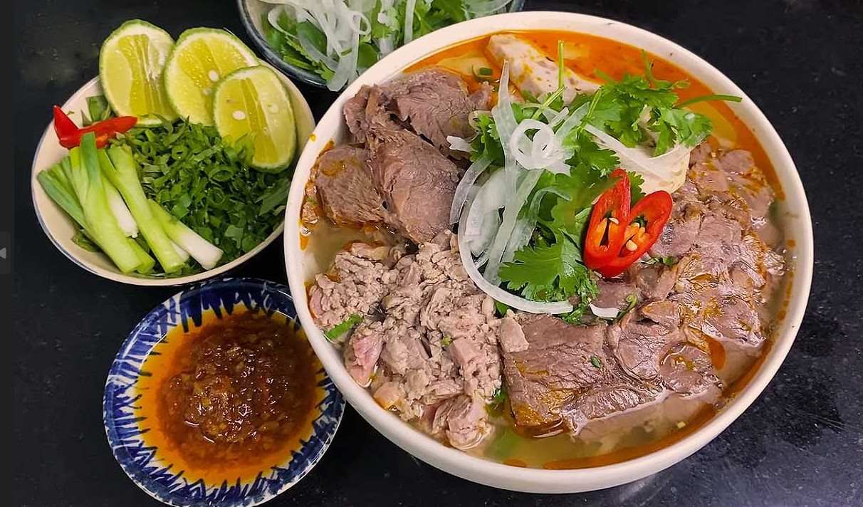 Ẩm thực Huế nét đẹp tinh tế và độc đáo